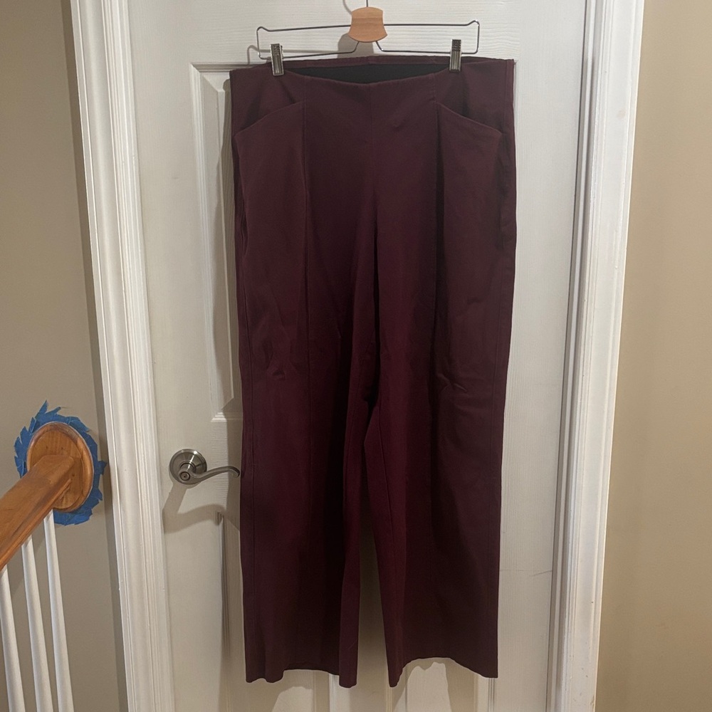 Old Navy Women's Pixie Wide Leg Pull On Pants in Burgundy